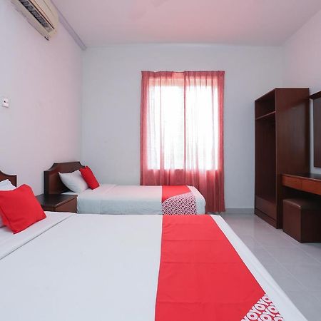 Oyo 8966 Dee Wana Resort 1 Pasir Puteh Eksteriør bilde