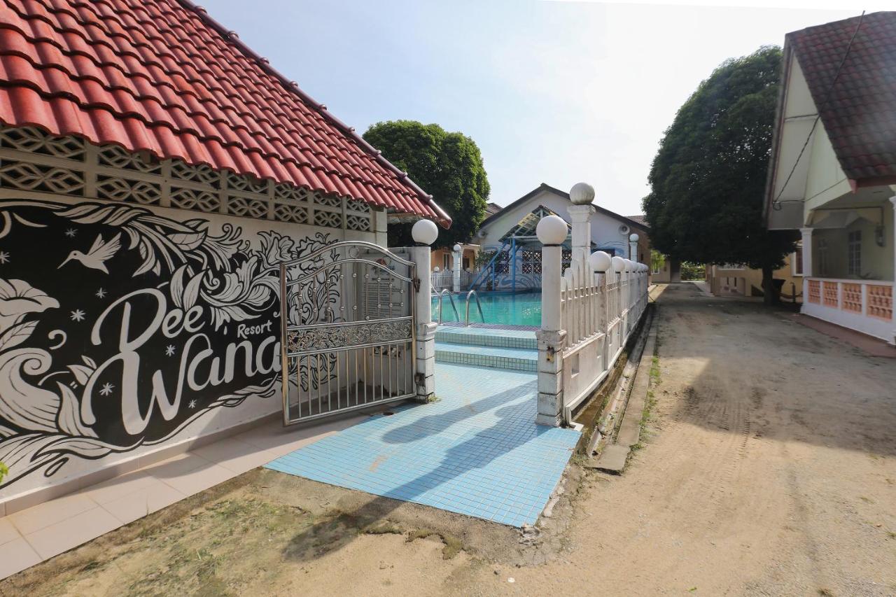 Oyo 8966 Dee Wana Resort 1 Pasir Puteh Eksteriør bilde