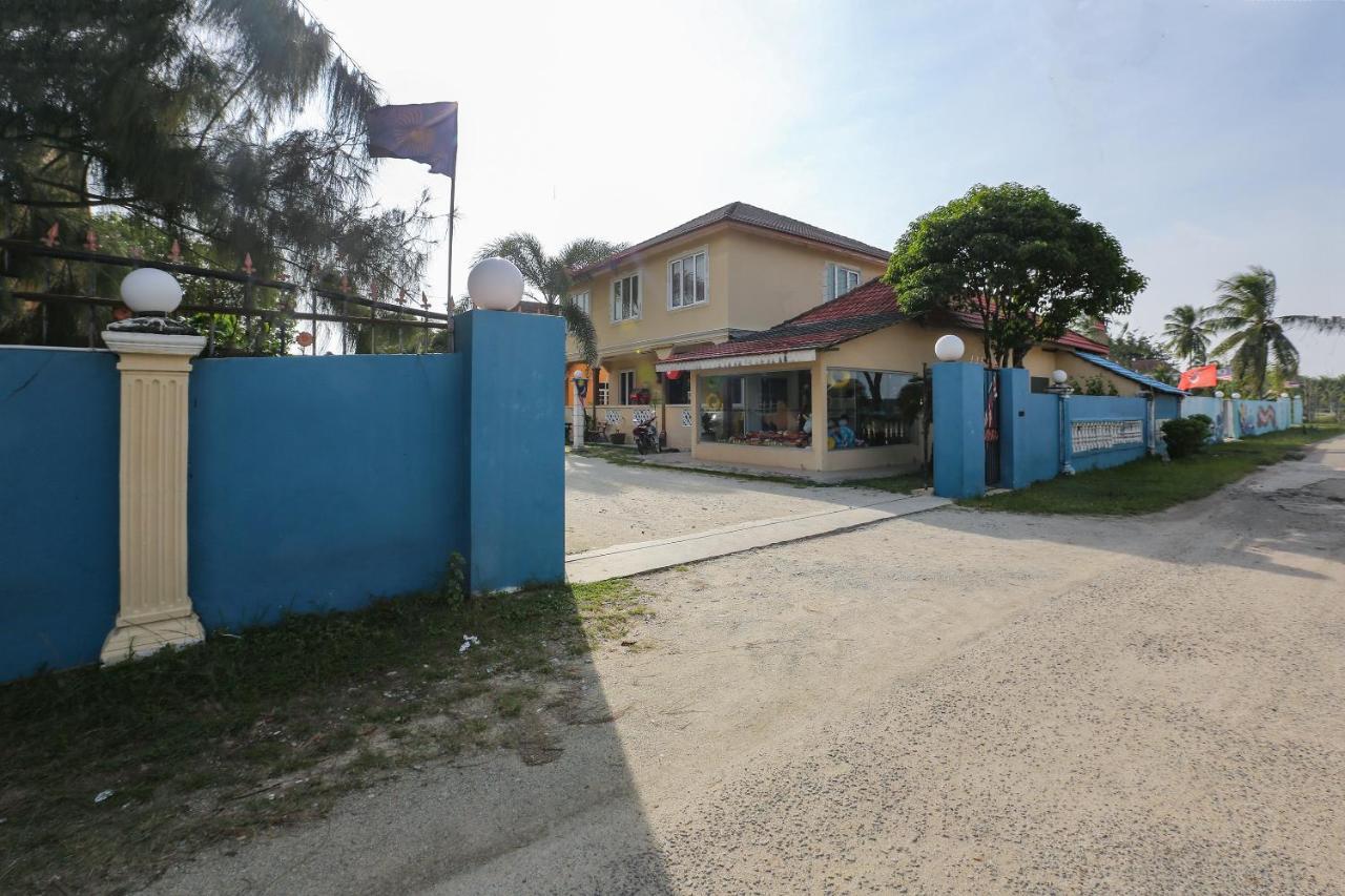 Oyo 8966 Dee Wana Resort 1 Pasir Puteh Eksteriør bilde