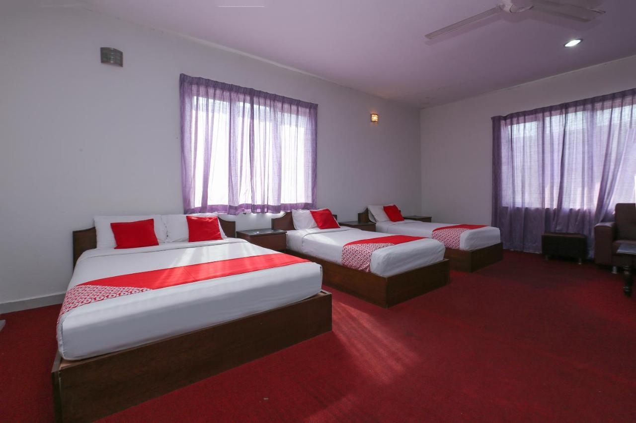 Oyo 8966 Dee Wana Resort 1 Pasir Puteh Eksteriør bilde