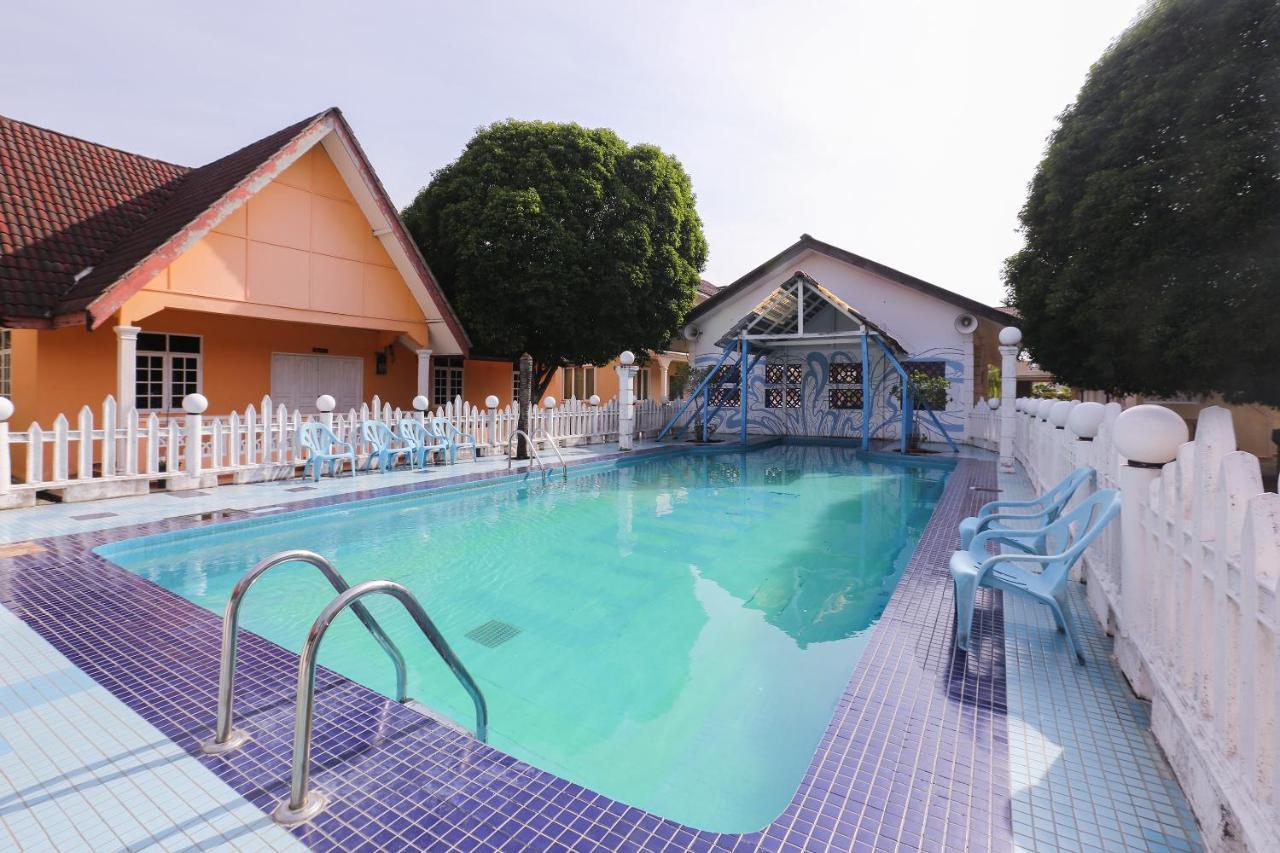 Oyo 8966 Dee Wana Resort 1 Pasir Puteh Eksteriør bilde